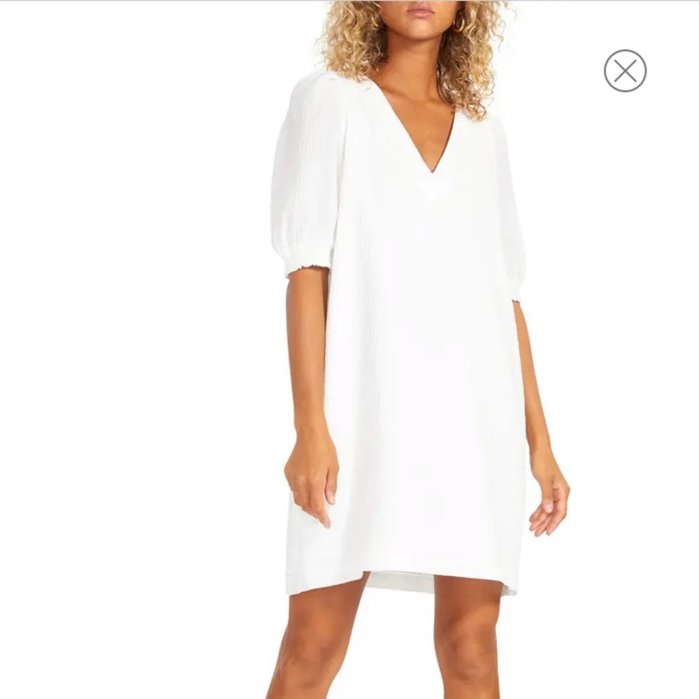 NEW white dress never worn. BB Dakota Size L